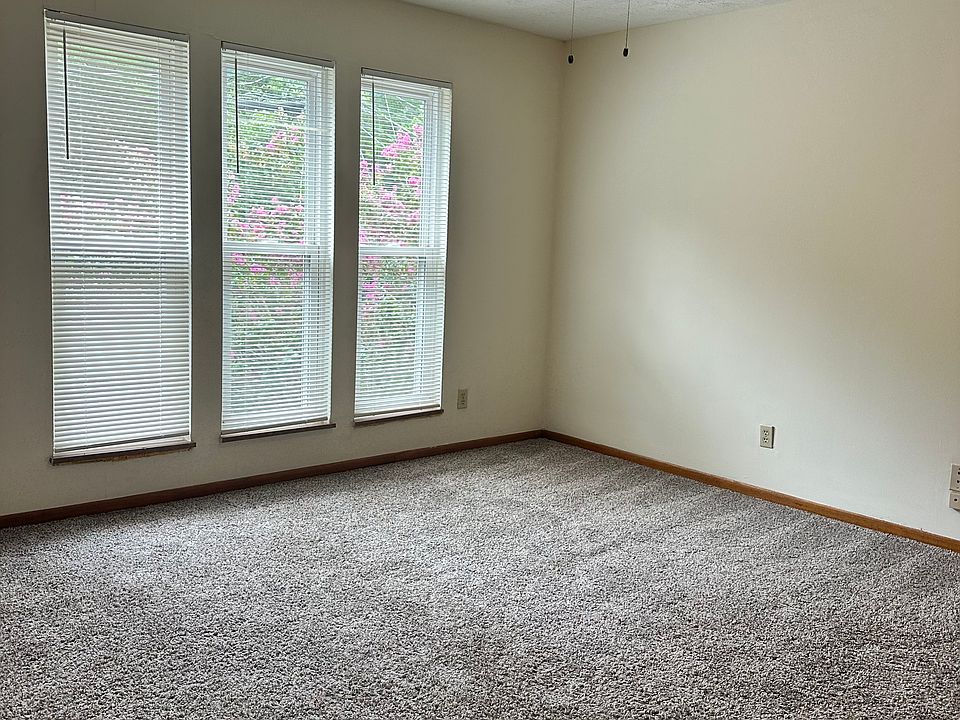 1st image of 804 Teaberry Ln #1