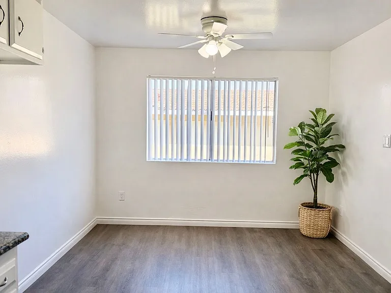 El Centrico Apartments — Photo 19