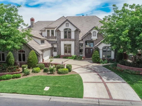 541 E Chesapeake Cir, Fresno, CA 93730