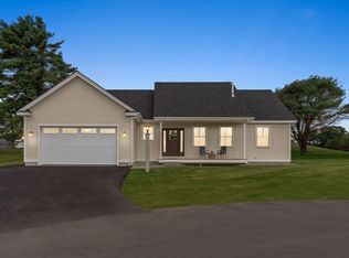 22 Magnolia Dr, Old Orchard Beach, ME 04064