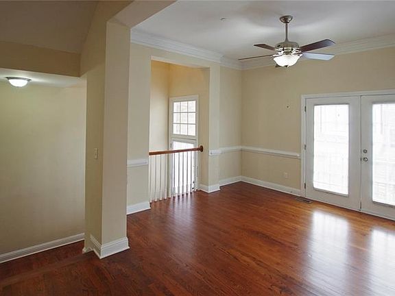 4th image of 1227 Creekside Pl SE