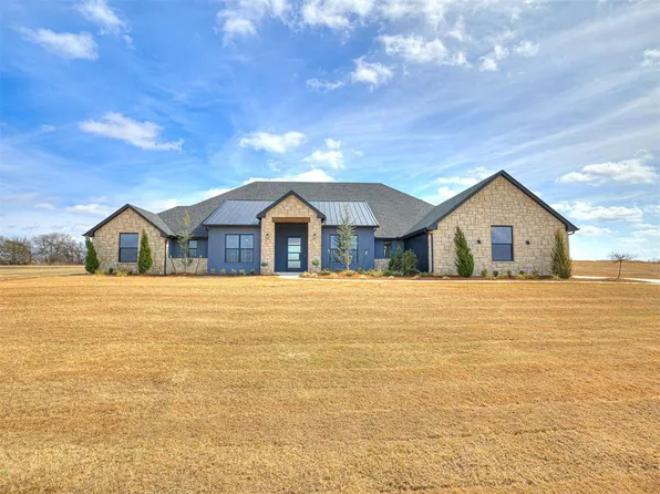 1353 High Meadow Ln, Goldsby, OK 73093