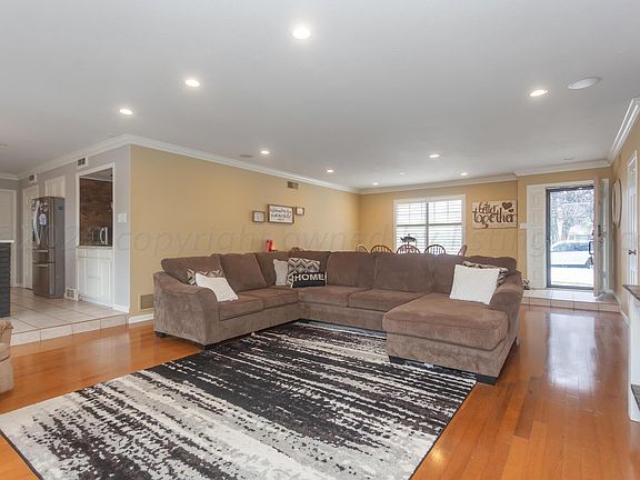 2nd image of 2337 Aspen Dr