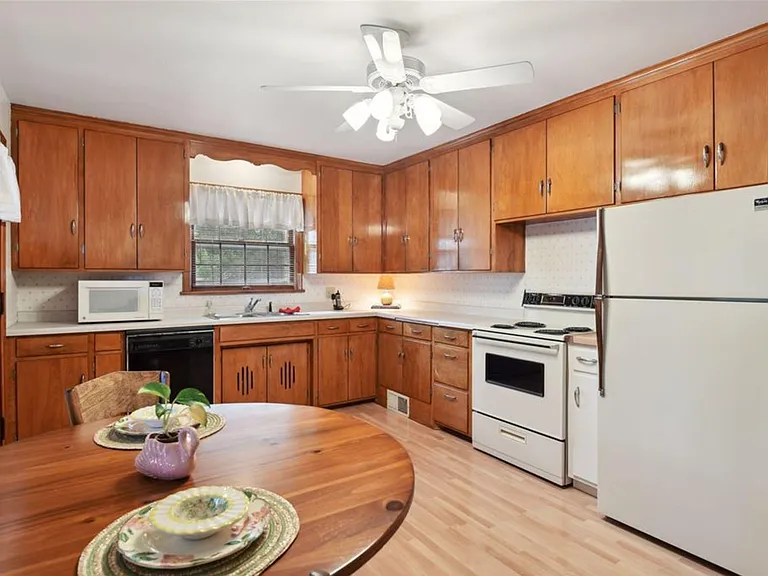 3001 McKinley St NE #2 — Photo 4