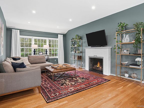3rd image of 14 Garey Drive