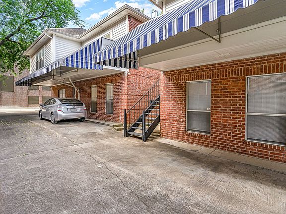 2nd image of 3329 Rosedale Ave #21
