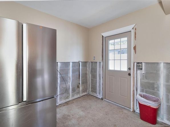 saint-petersburg-florida-81389989 picture