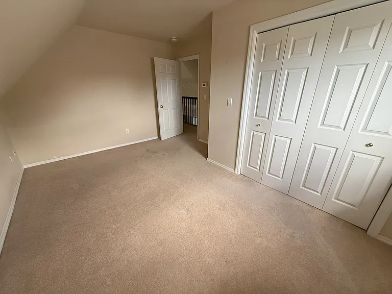3075 Spring Meadows Dr — Photo 9