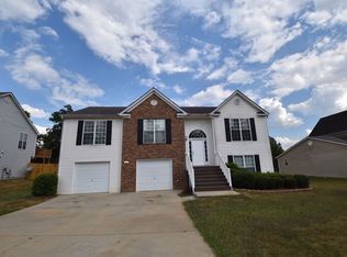 195 Galway Ln, Hampton, GA 30228