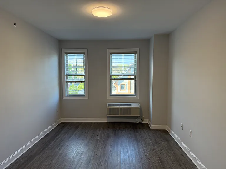 40 Park Ave #303 — Photo 4
