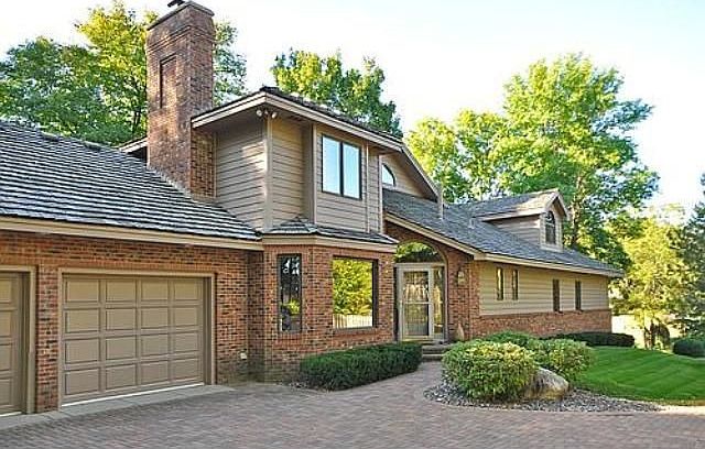 1st image of 10 Creekside Dr