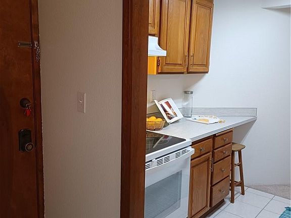 4th image of 3024 NE 143rd St APT 202