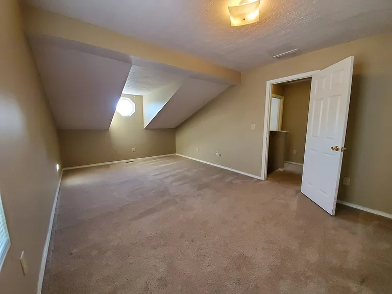149 E Willow Ct — Photo 19