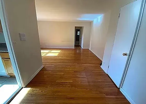 Rented by Queens Apartments Realty LLC | media 2