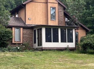 136 Watts Hill Rd, Honesdale, PA 18431