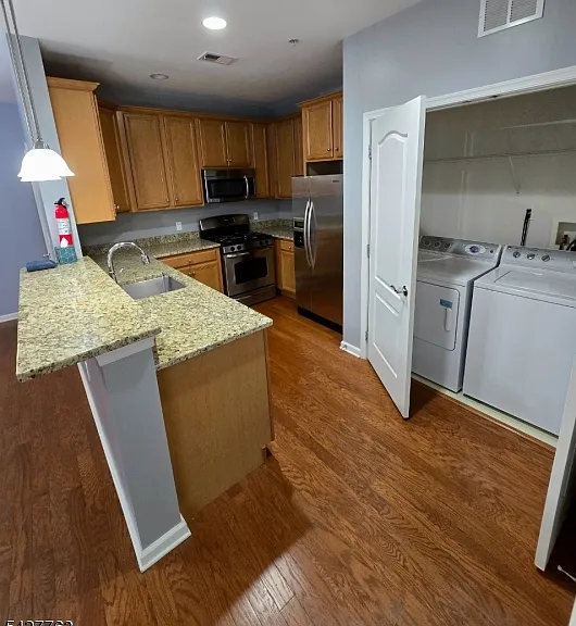 706 Brook Hollow Dr — Photo 8