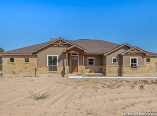 103 Lake View Cir, La Vernia, TX 78121