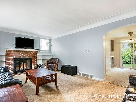 5th image of 1329 Ball Ave NE