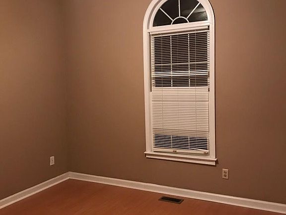 5th image of 6533 Shady Valley Dr