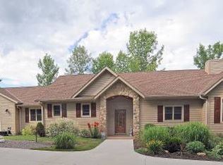 5111 Country Club Beach Rd, Port Washington, WI 53074