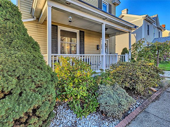 3rd image of 1326 Elm St