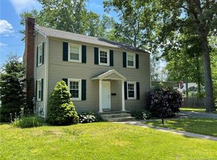 3 Grenhart St, West Hartford, CT 06117