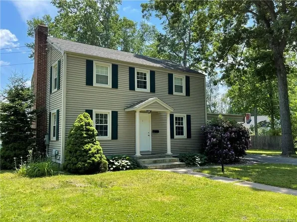 3 Grenhart St, West Hartford, CT 06117