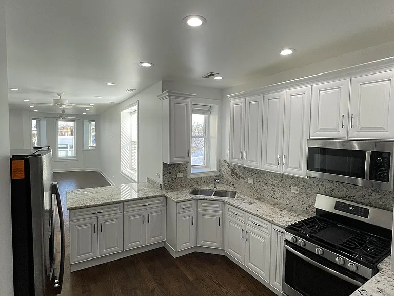 1718 N Richmond St #3 — Photo 11