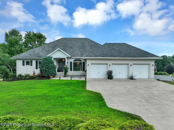 106 Beech Ln #L-12, Elmhurst Township, PA 18444