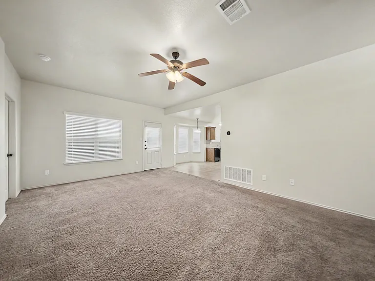 3802 Doffy Dr — Photo 10