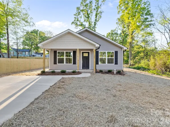 1021 E 10th St, Kannapolis, NC 28083