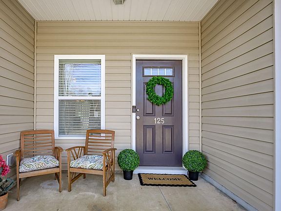 3rd image of 125 Hunters Grove Drive