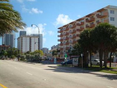2200 E Hallandale Beach Blvd APT 411, Hallandale, FL, 33009