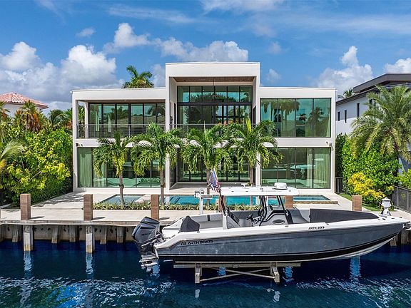 4th image of 432 Coconut Isle Drive