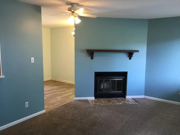 117 Greenwood Trl N, Greenwood, IN 46142