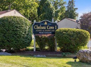 1105 Chelsea Cv S, Hopewell Junction, NY 12533
