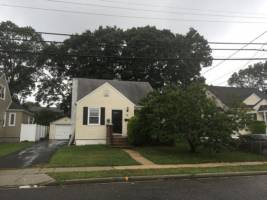 1st image of 33 Croydon Dr