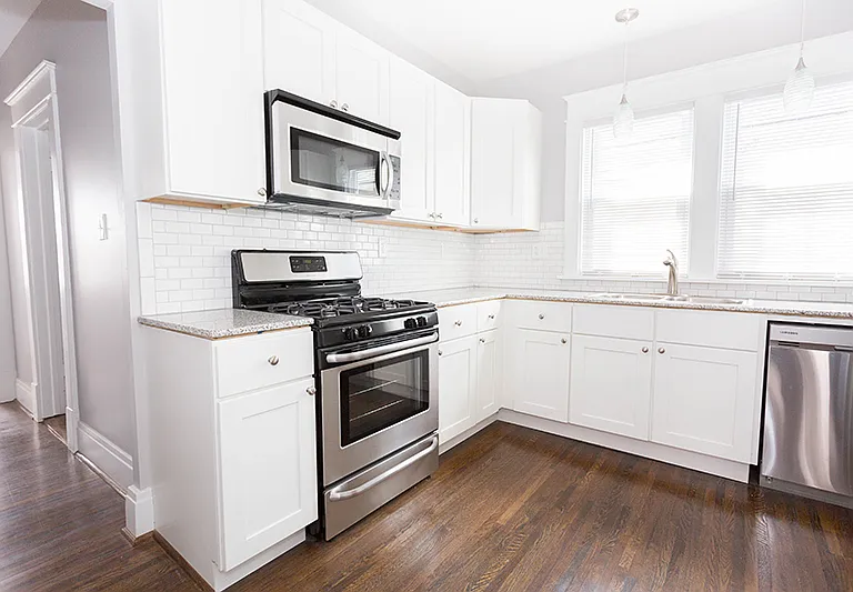 29 N Park Ave #2 — Photo 3
