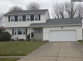 5961 Applecrest Dr, Youngstown, OH