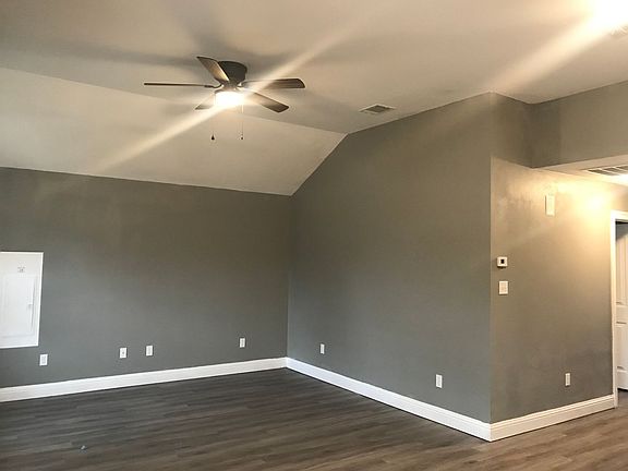 5th image of 310 Caddo Ave