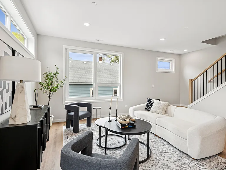 Beloit Townhomes — Photo 18