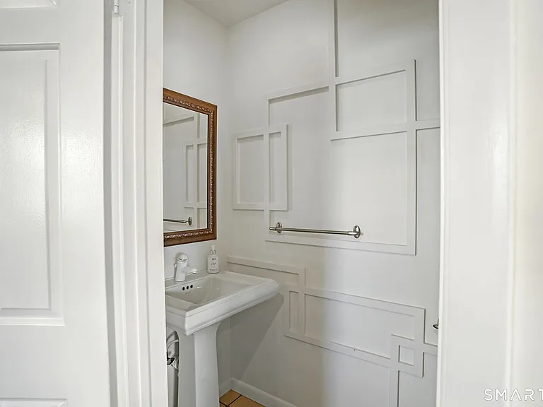 130 Myrtle Ave #A — Photo 10