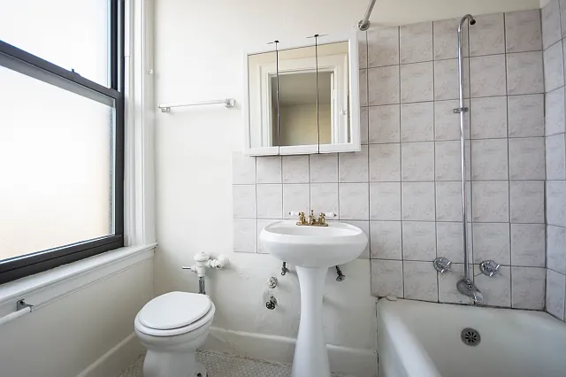 5154 N Clark St #337 — Photo 4