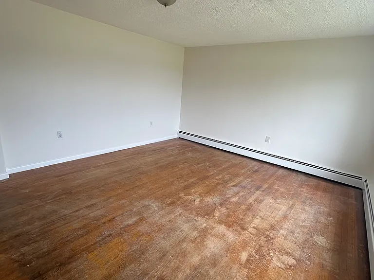 1502 Harkins Rd — Photo 4