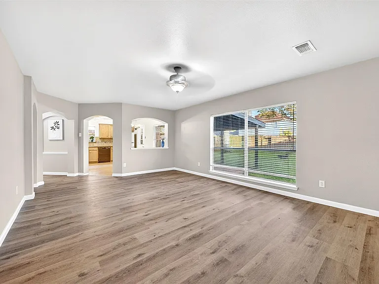 11526 Socorro Ln — Photo 11