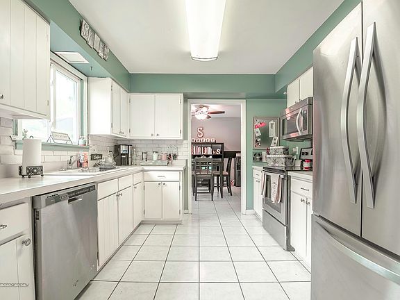 4th image of 4804 Frank Dr