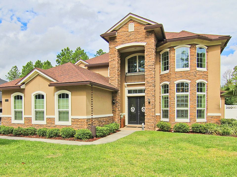 1st image of 32 Cloisterbane Dr