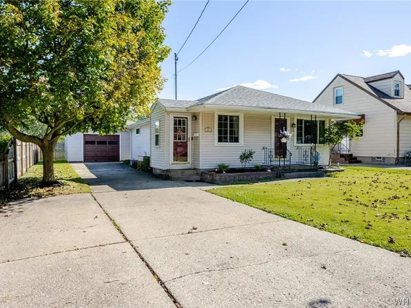 46 2nd Ave, Lancaster, NY 14086