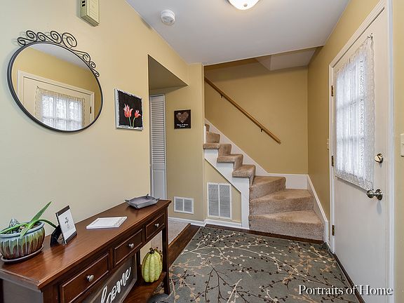 2nd image of 29W419 White Oak Dr