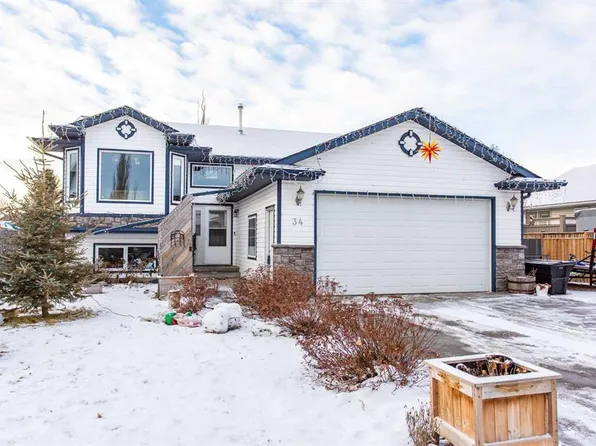 34 N Iron Wolf Rdg, Lacombe, AB T4L 2K2